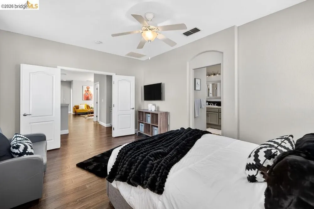 390 Caravaggio CIR Sacramento, CA 95835