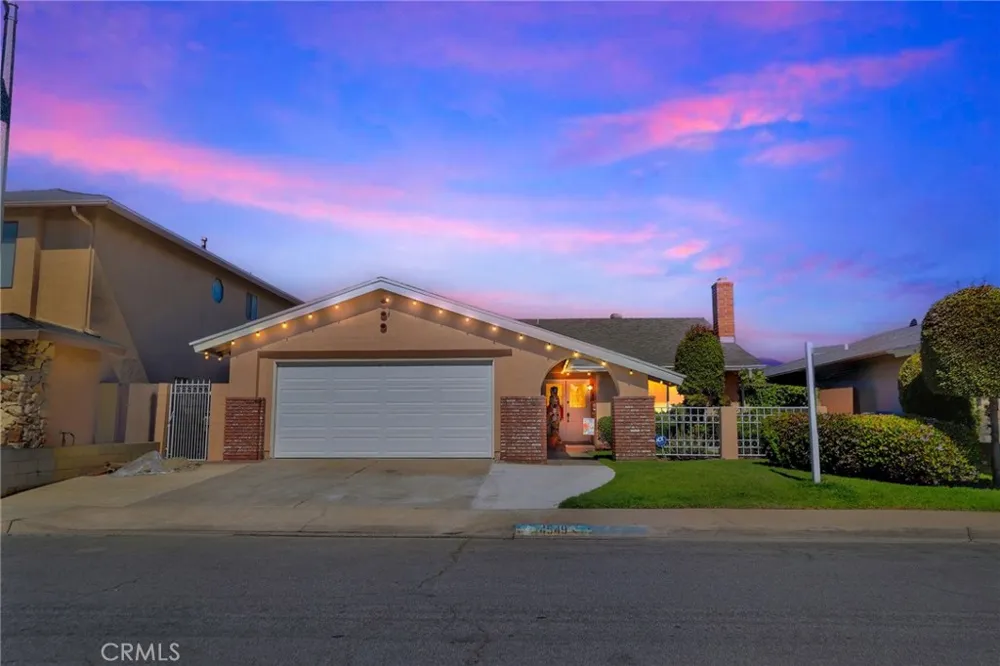 4549 Birchwood Seal Beach, CA 90740