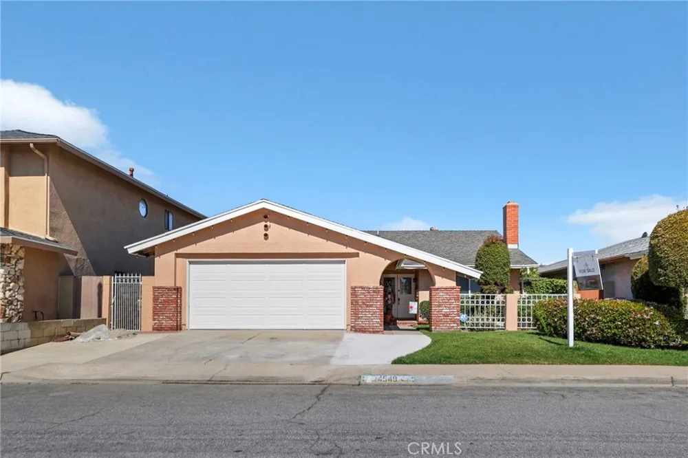 4549 Birchwood Seal Beach, CA 90740