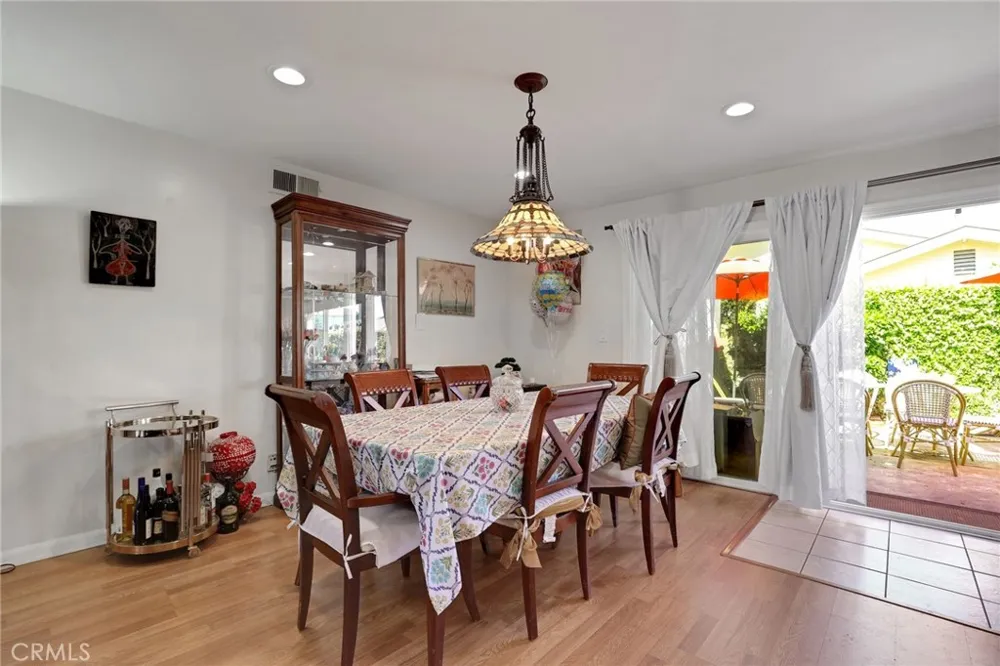 4549 Birchwood Seal Beach, CA 90740