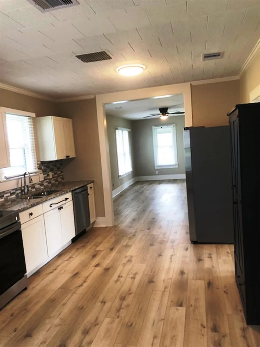 3022 School Street Needville, TX 77461