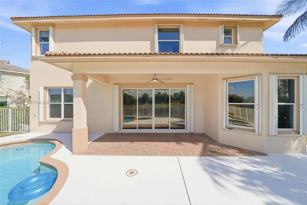 1887 Harbor View Cir