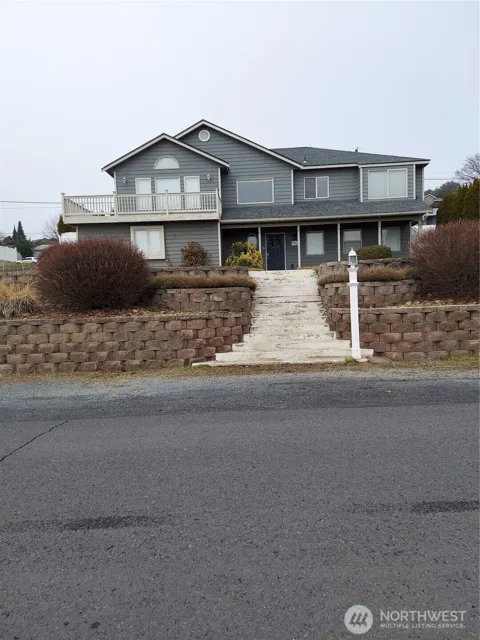 405 Strand Road
