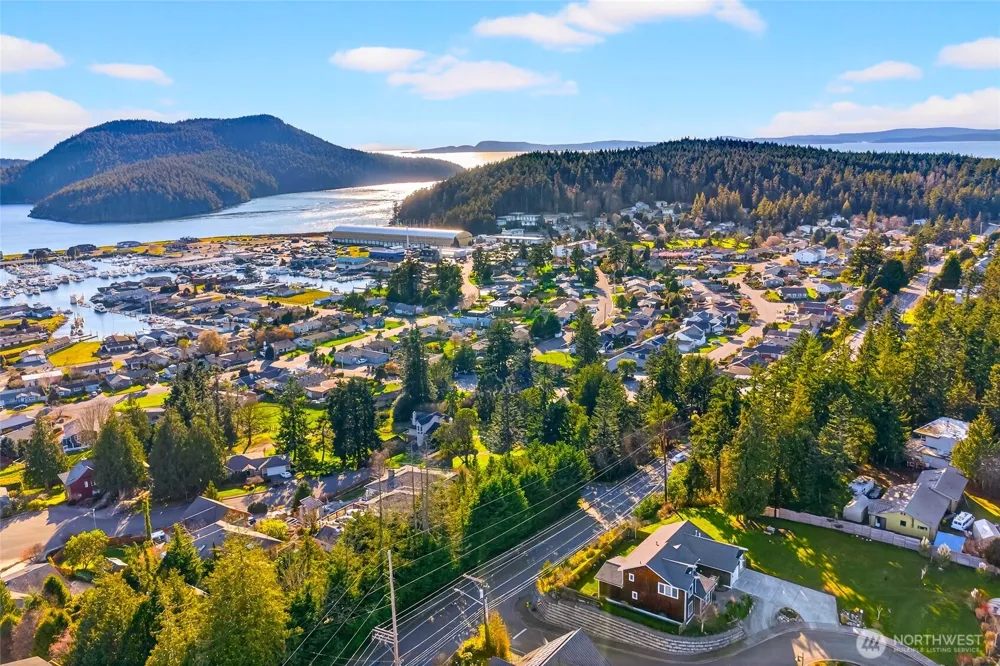 2810 Grady Lane Anacortes, WA 98221