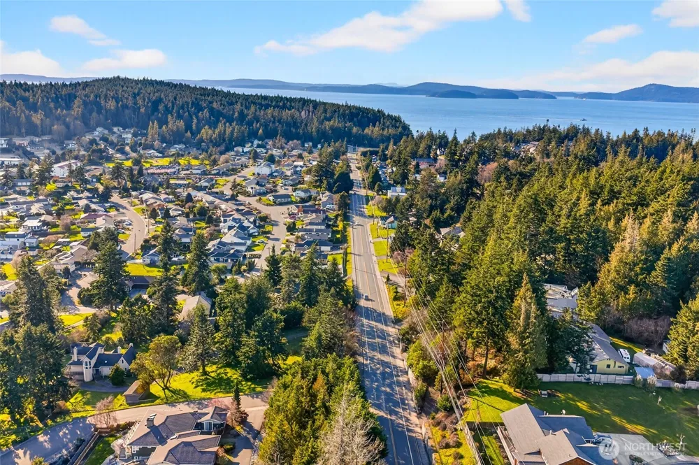 2810 Grady Lane Anacortes, WA 98221