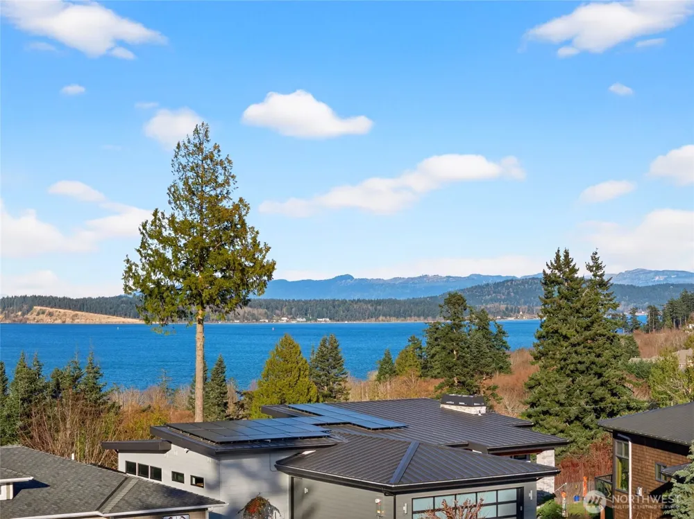 2810 Grady Lane Anacortes, WA 98221