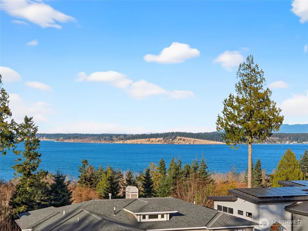 2810 Grady Lane Anacortes, WA 98221