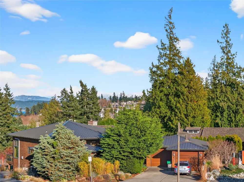 2810 Grady Lane Anacortes, WA 98221