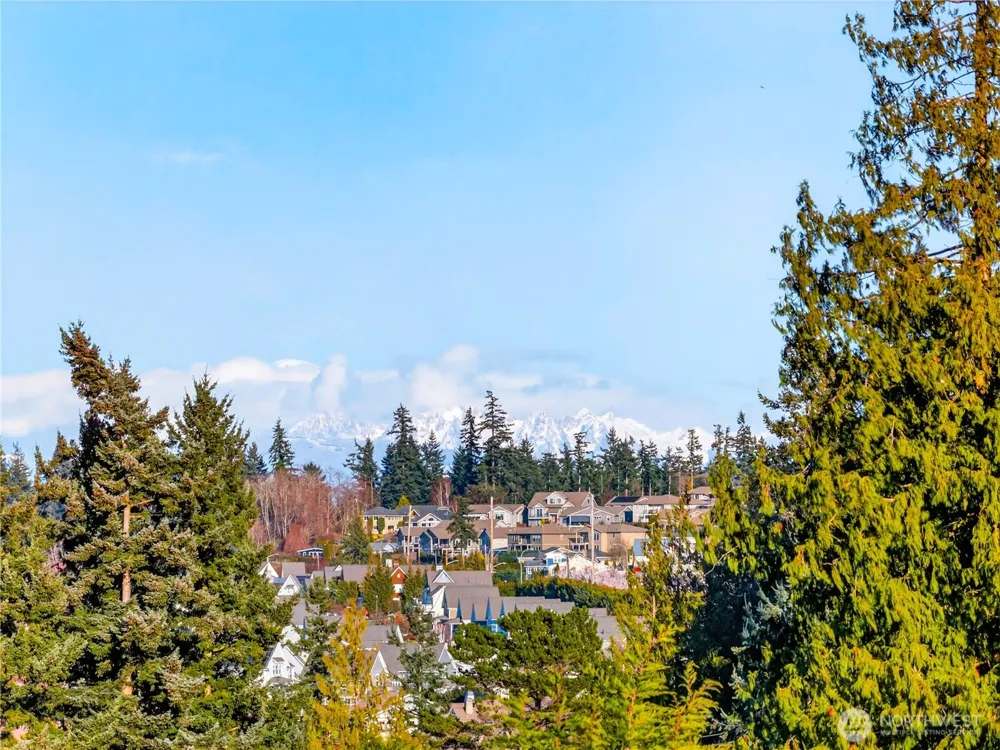 2810 Grady Lane Anacortes, WA 98221