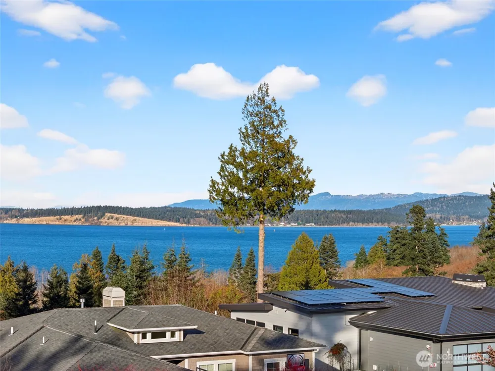 2810 Grady Lane Anacortes, WA 98221