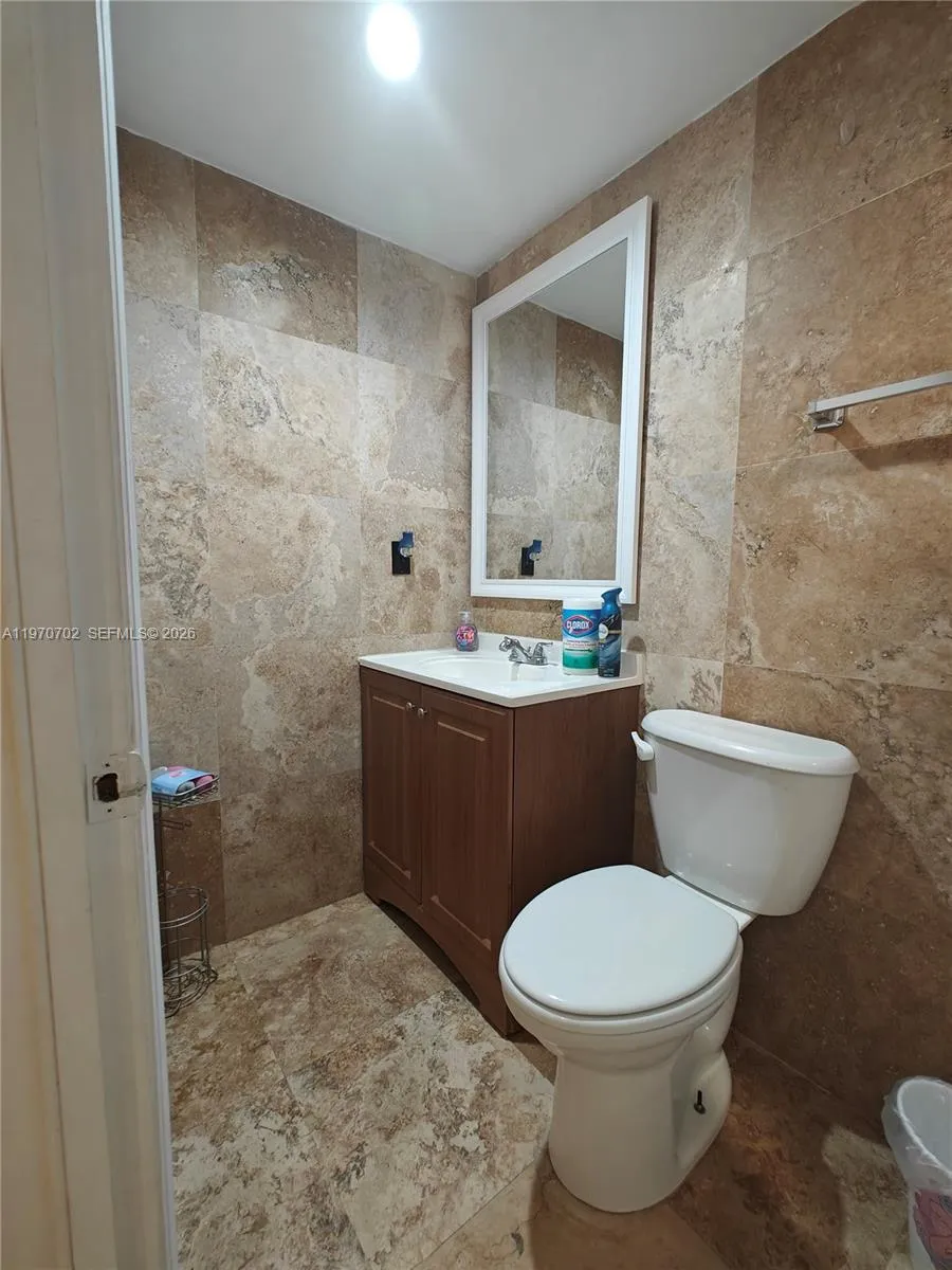 999 Brickell Bay Dr #303 Miami, FL 33131