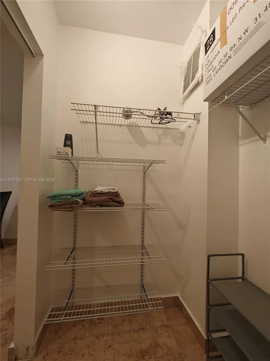 999 Brickell Bay Dr #303 Miami, FL 33131