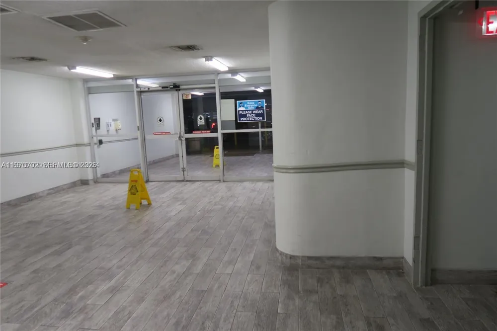 999 Brickell Bay Dr #303 Miami, FL 33131