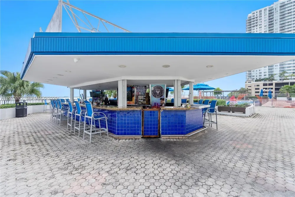 999 Brickell Bay Dr #303 Miami, FL 33131