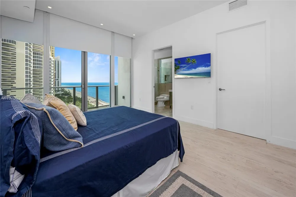 17475 Collins Ave #1201 Sunny Isles Beach, FL 33160