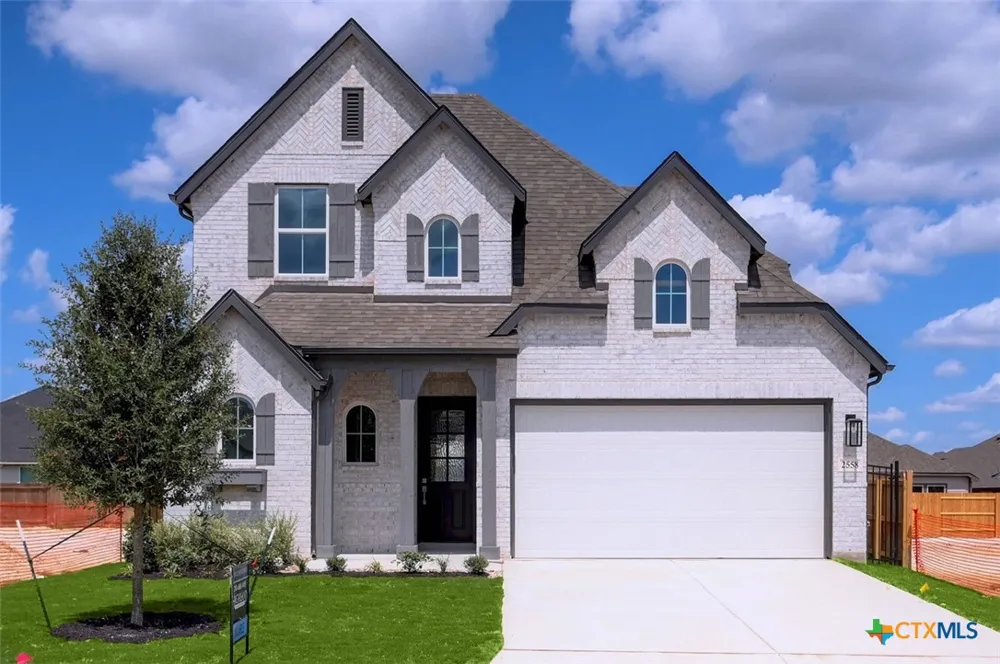 2558 High Ground San Antonio, TX 78245