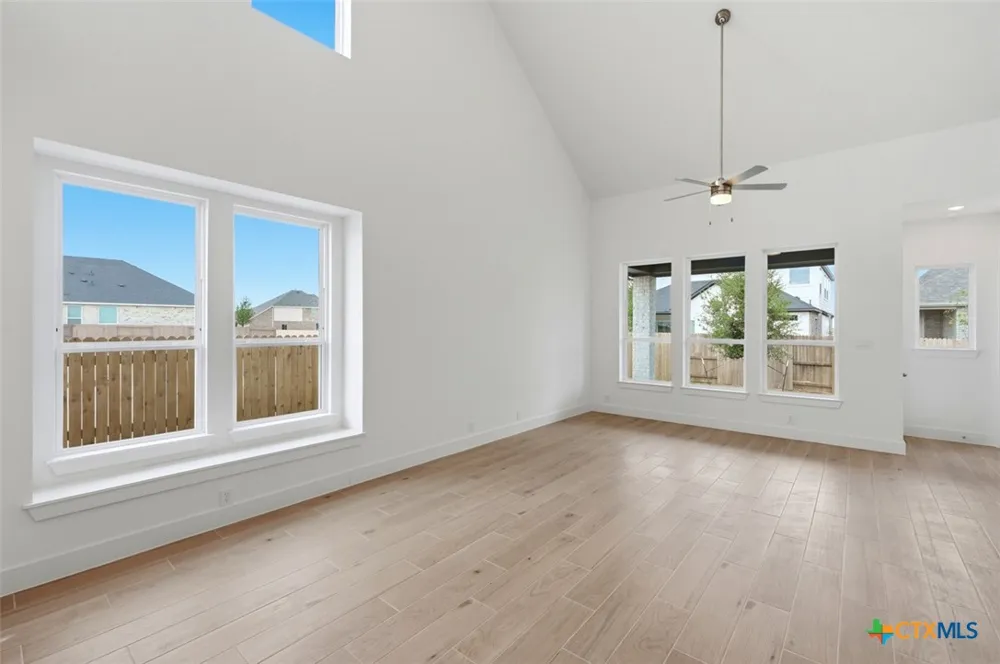 2558 High Ground San Antonio, TX 78245