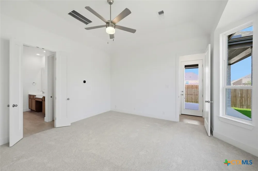 2558 High Ground San Antonio, TX 78245