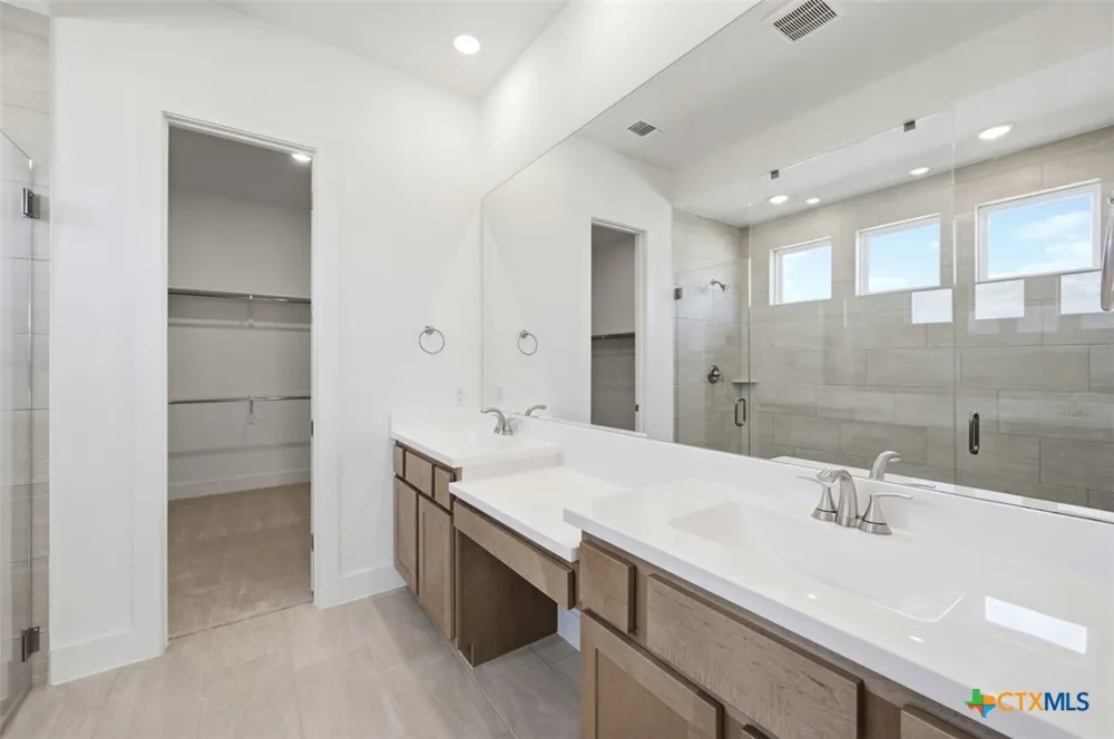 2558 High Ground San Antonio, TX 78245