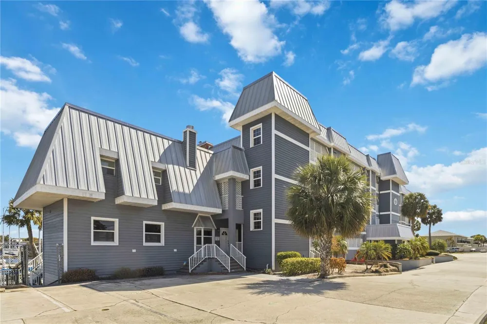 905 HARBOR CITY BOULEVARD #204 Melbourne, FL 32935