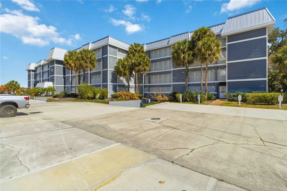 905 HARBOR CITY BOULEVARD #204 Melbourne, FL 32935