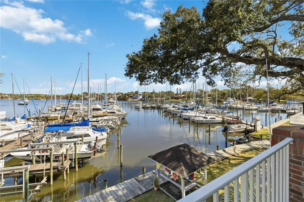 905 HARBOR CITY BOULEVARD #204 Melbourne, FL 32935
