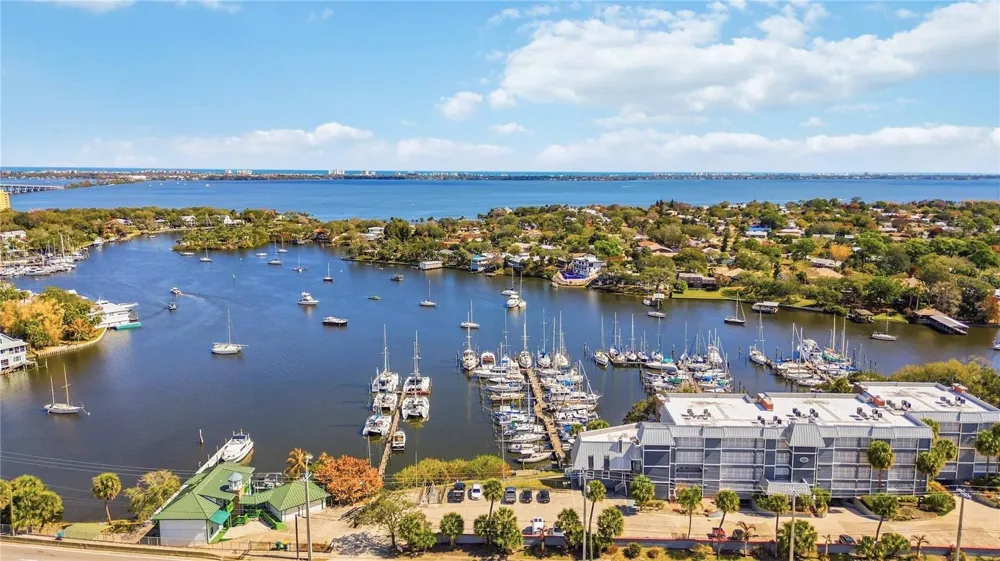 905 HARBOR CITY BOULEVARD #204 Melbourne, FL 32935