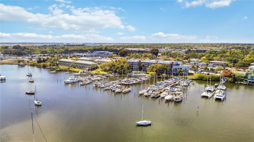 905 HARBOR CITY BOULEVARD #204 Melbourne, FL 32935