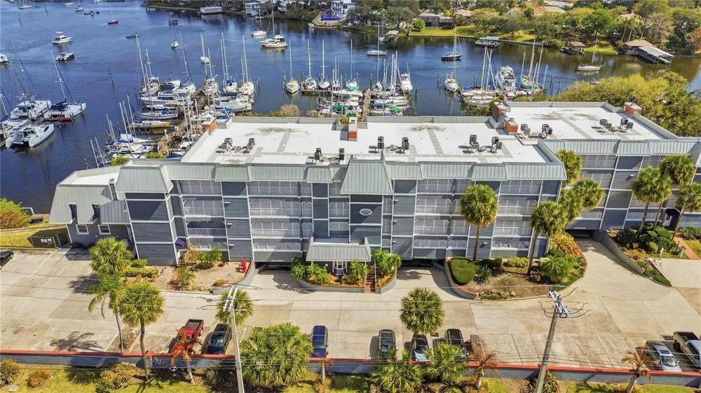 905 HARBOR CITY BOULEVARD #204 Melbourne, FL 32935