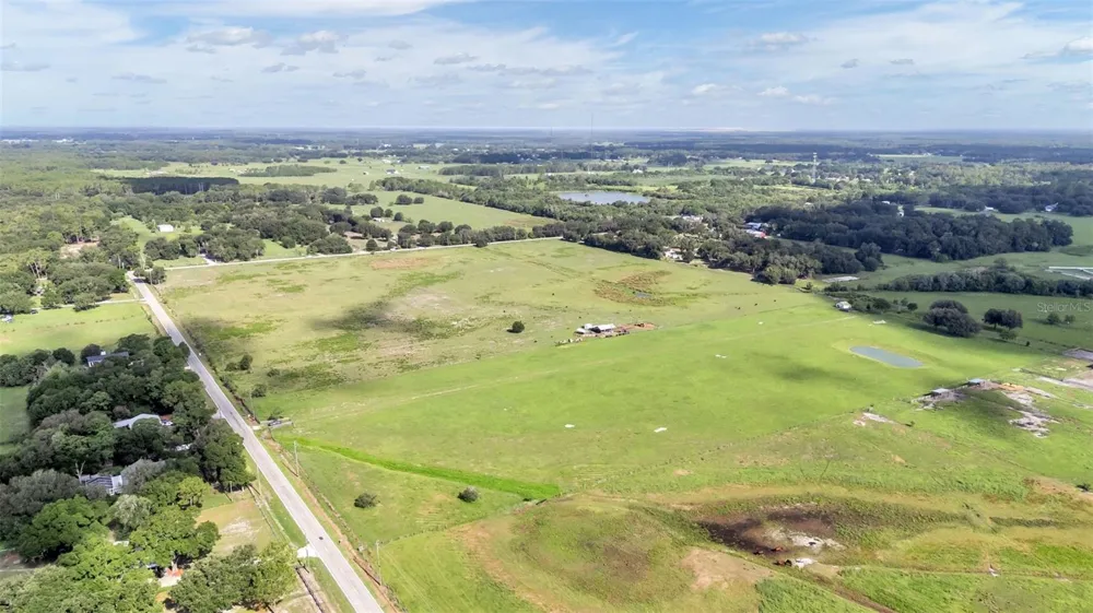 4025 W BELLA VISTA STREET Lakeland, FL 33810