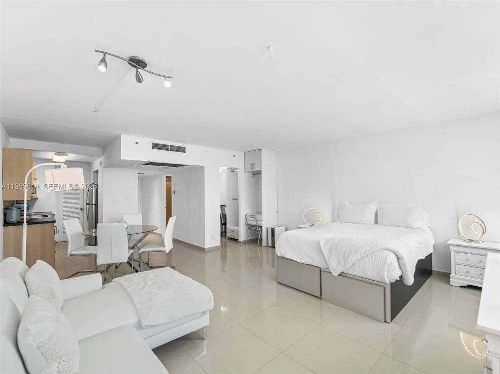 100 Lincoln Rd #417 Miami Beach, FL 33139