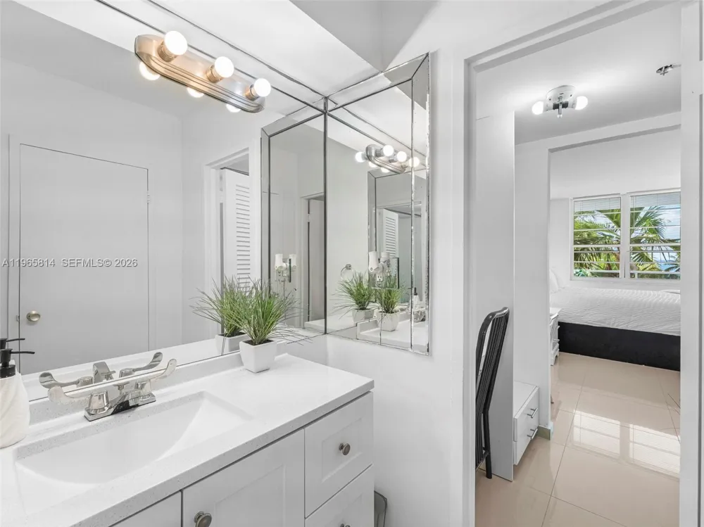 100 Lincoln Rd #417 Miami Beach, FL 33139