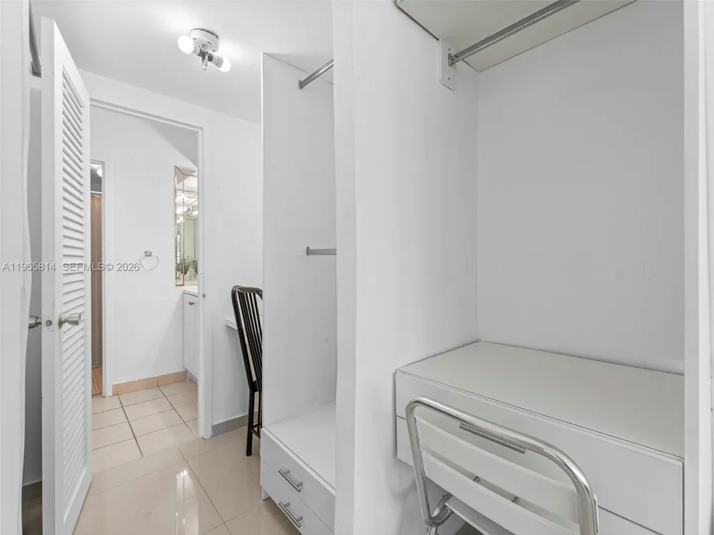 100 Lincoln Rd #417 Miami Beach, FL 33139