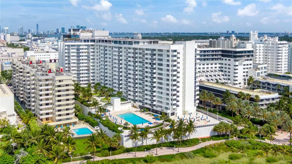 100 Lincoln Rd #417 Miami Beach, FL 33139