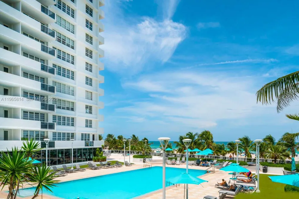 100 Lincoln Rd #417 Miami Beach, FL 33139