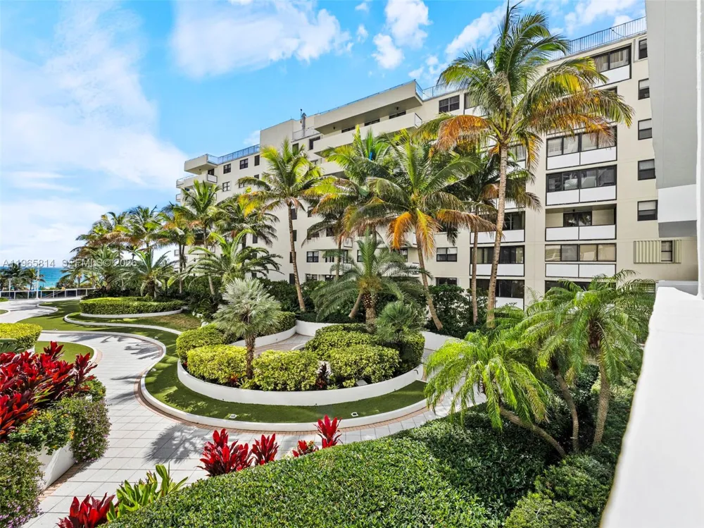 100 Lincoln Rd #417 Miami Beach, FL 33139
