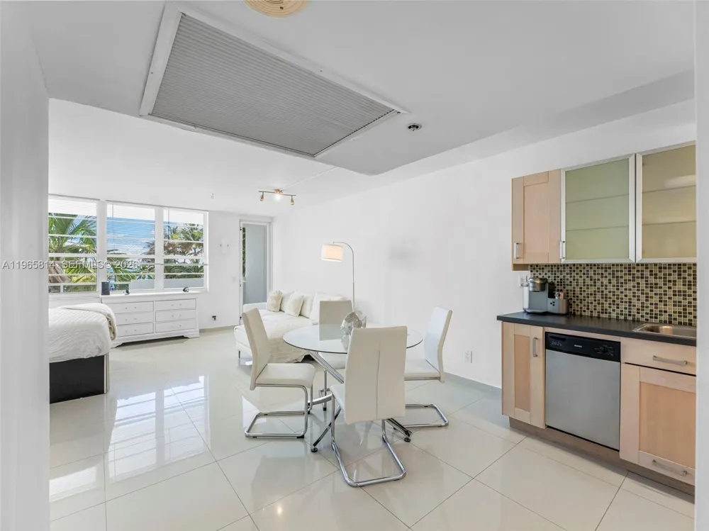 100 Lincoln Rd #417 Miami Beach, FL 33139