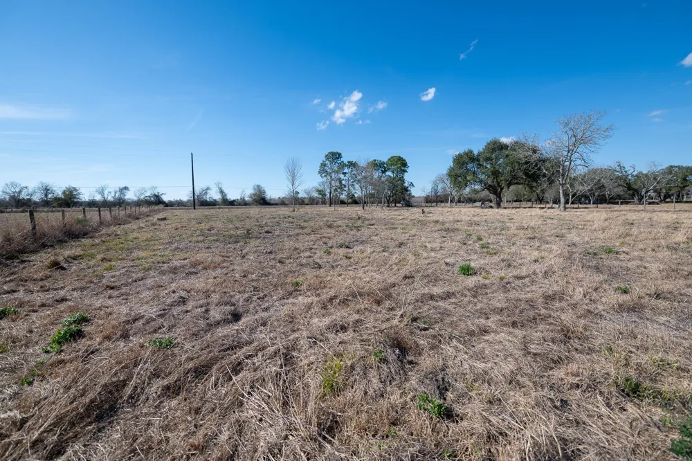 11719 Pursley Boulevard Iowa Colony, TX 77583