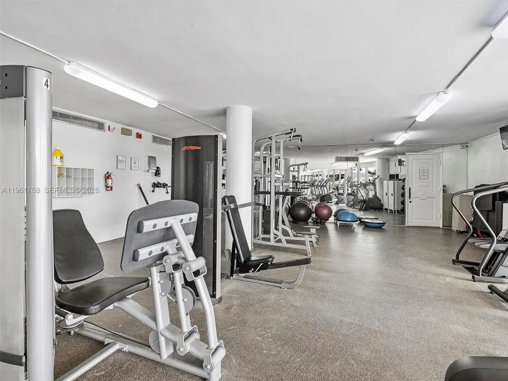 900 Bay Dr #1012 Miami Beach, FL 33141