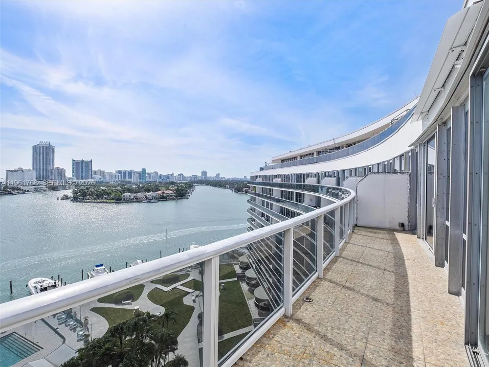 900 Bay Dr #1012 Miami Beach, FL 33141