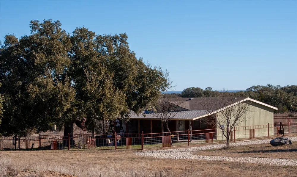 1364 Fm 574 W Mullin, TX 76864
