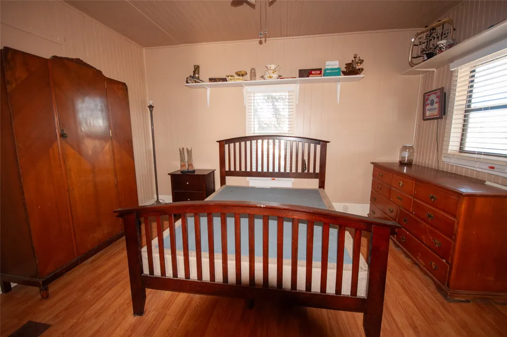 1364 Fm 574 W Mullin, TX 76864