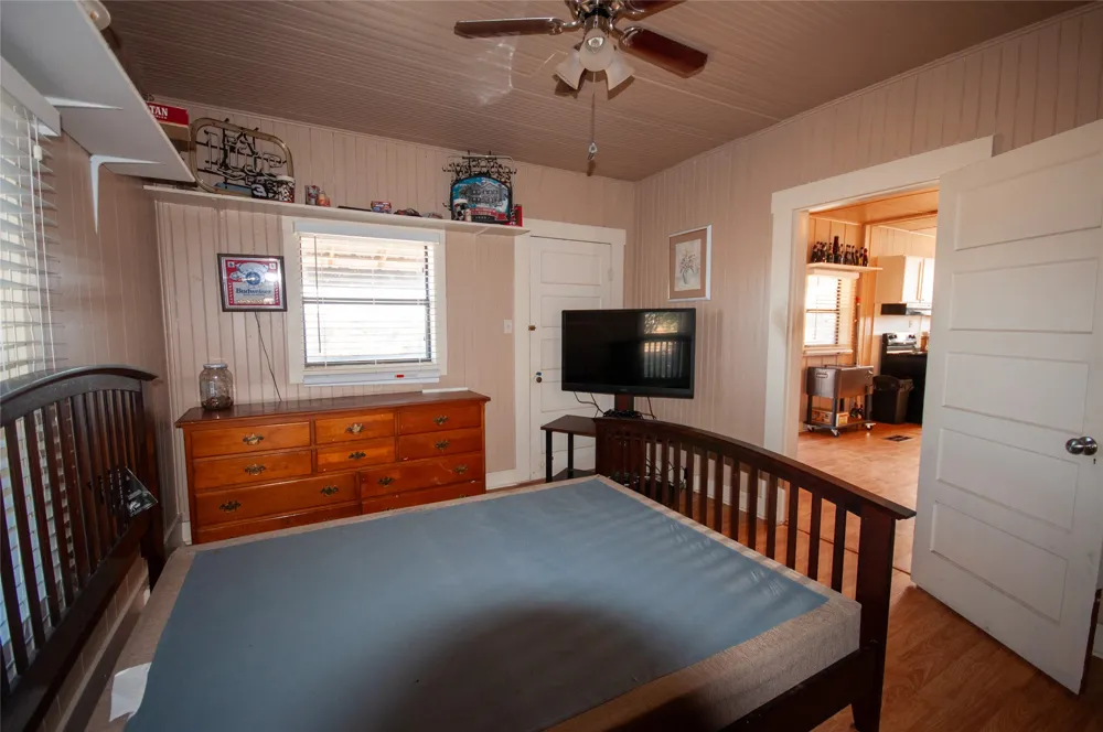 1364 Fm 574 W Mullin, TX 76864