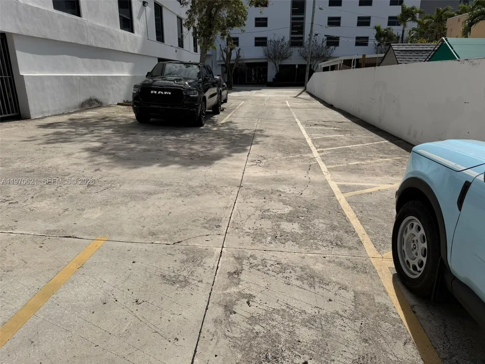 2650 SW 27th Ave Miami, FL 33133