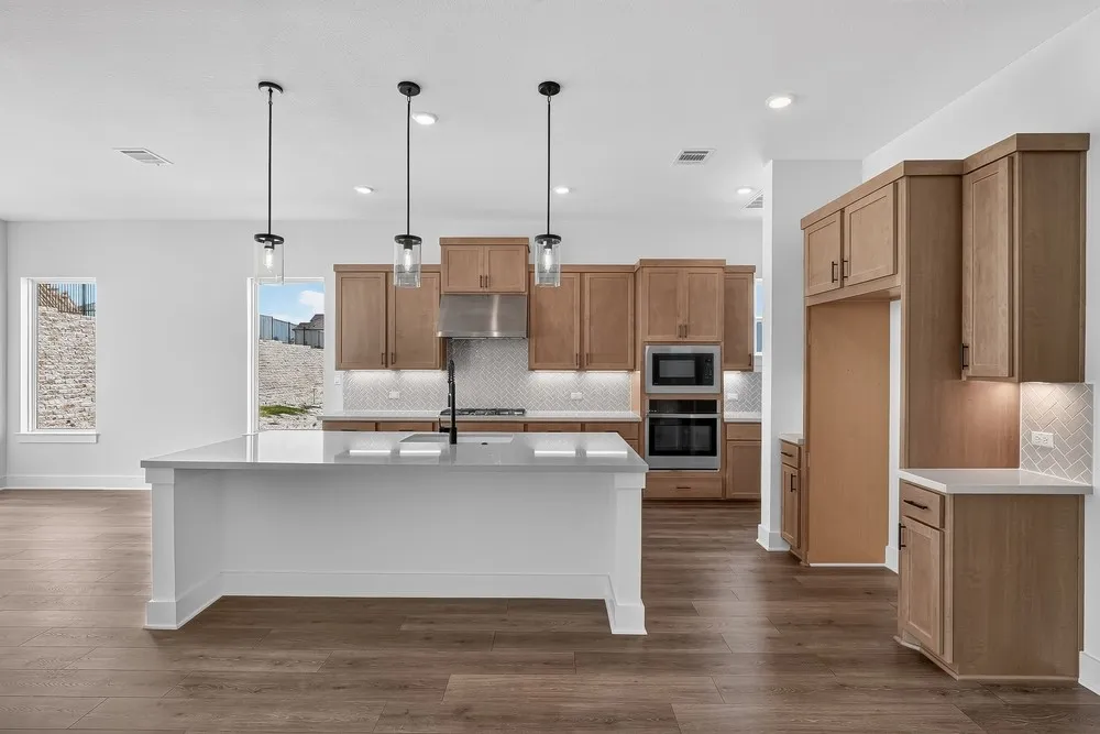 5133 Colombo View Leander, TX 78641