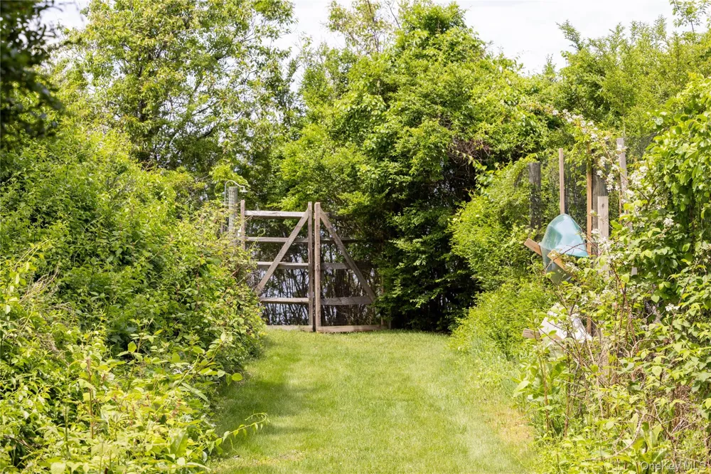 2840 Stars Road East Marion, NY 11939
