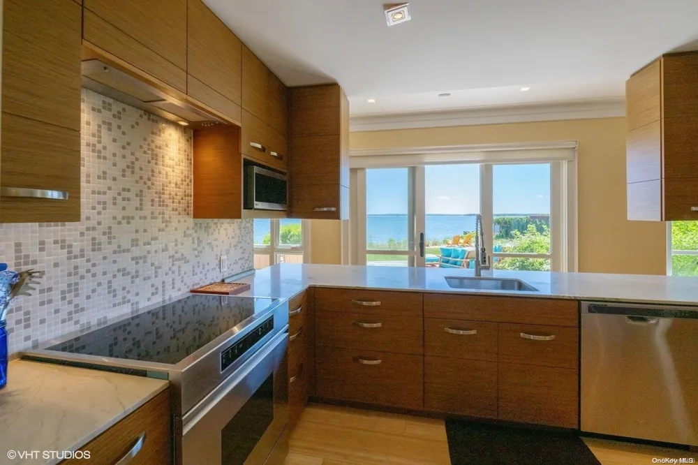 950 Blue Marlin Drive Southold, NY 11971