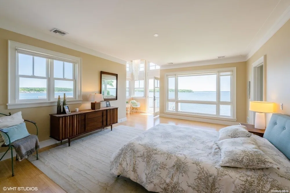950 Blue Marlin Drive Southold, NY 11971
