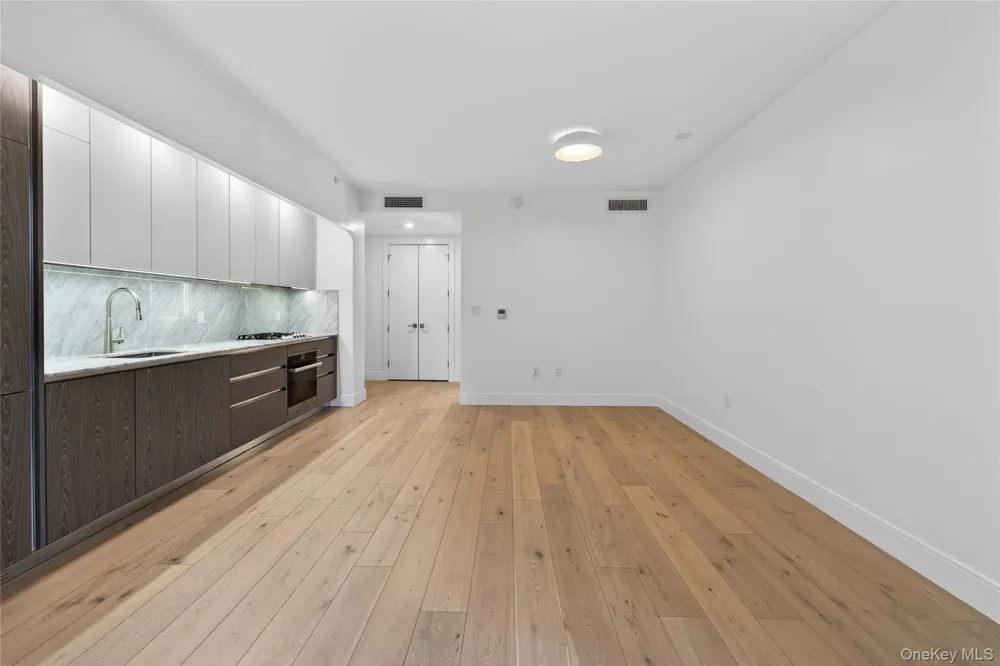 229 9th Street #307 Brooklyn, NY 11215