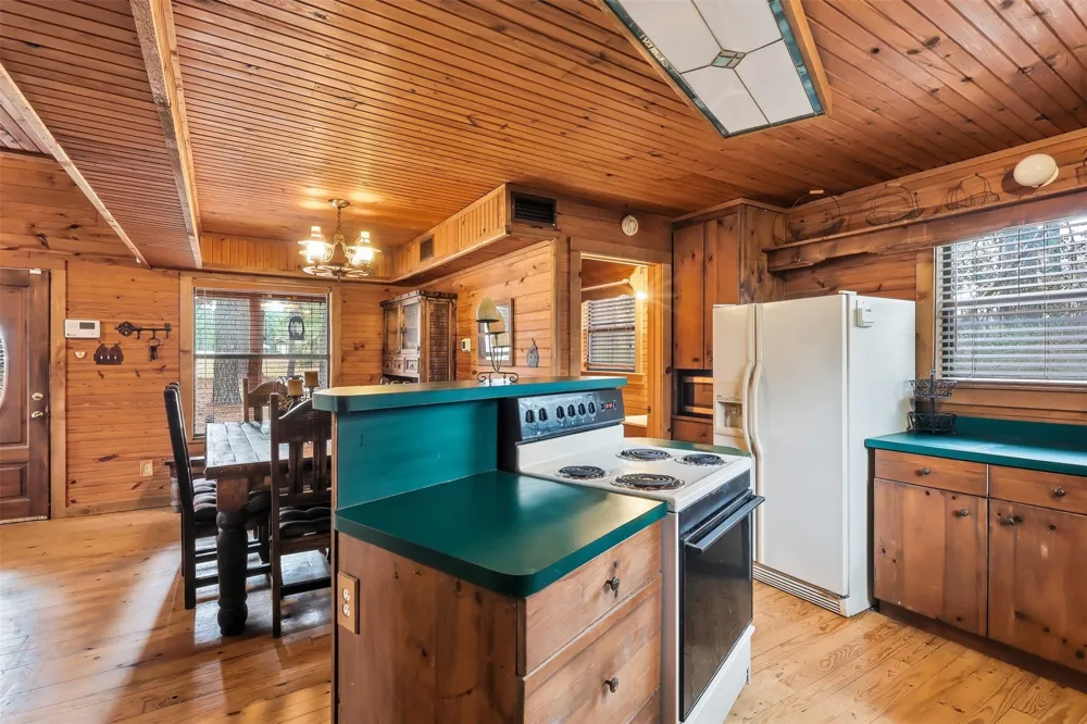 2360 County Road 4660 Winnsboro, TX 75494